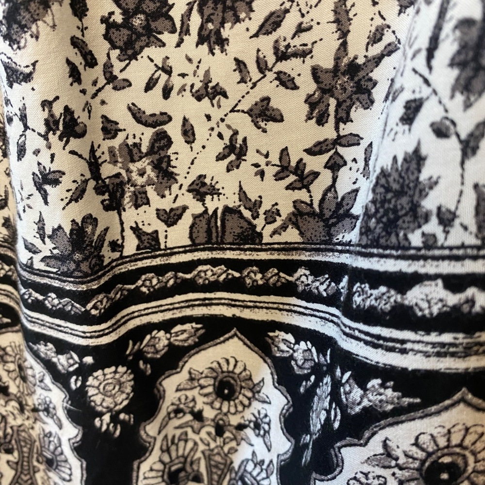 Like New Lucky Brand Top - Picture 4 of 4